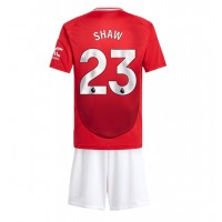 Koszulka piłkarska Manchester United Luke Shaw #23 Strój Domowy dla dzieci 2024-25 tanio Krótki Rękaw (+ Krótkie spodenki)